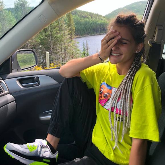 Meet your Posher, Gabrielle - Picture 1 of 1